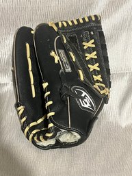 Right Hand Louisville Slugger Glove For Left-handed People