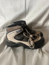 Women's Salomon Hiking Boots Size 6.5