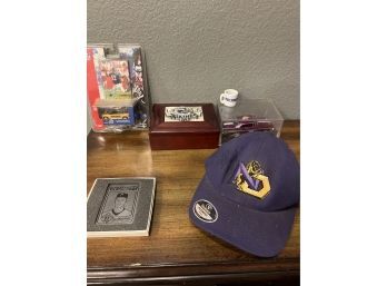 Minnesota Vikings Memorabilia, ND Signed Hat