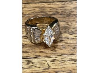 Gorgeous Ring Marked 14 K - Unsure