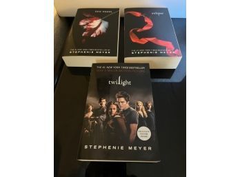 3 Twilight Series Books Stephenie Meyer