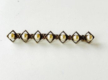 Vintage String Of Fixed Faux-Pearls Brooch Pin