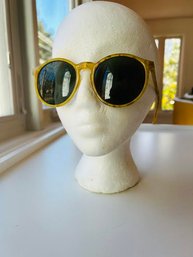 Modern Vintage Style  Unmarked Sun Glasses