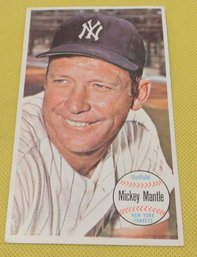 1964 Topps Oversized #25 Mantle Smashes 15th Series Homer Card