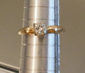 Ladies Diamond Ring 14K Gold About Size 4 1/4    1.8 Grams Total Weight