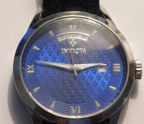 InvictA Model 25712 Wristwatch Running