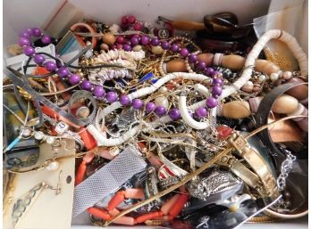Over 5 Pounds Of Jewelry Wearable, Some Parts Pieces From A Local Estate
