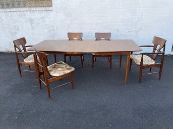 Mid Century Modern Dining Table & Chairs