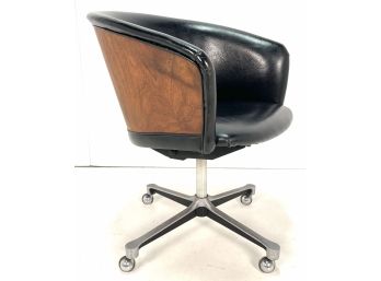 Vintage Mid Century Walnut Veneer Barrel Back Swivel And Tilt Rolling Desk Chair