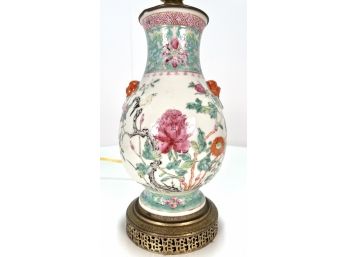 Beautiful Vintage Floral Chinese Table Lamp