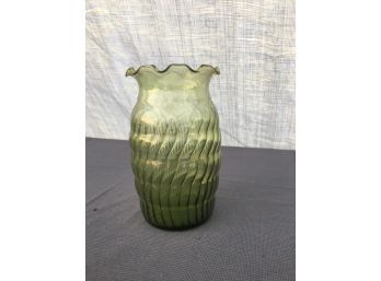 VTG Anchor Hocking  Olive Green Glass Swirl With Ribbed Optical Vase With Ruffled Top Edge