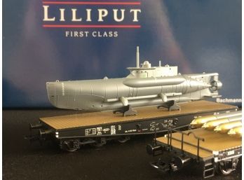 Bachman (Liliput) -German U-boat Seehund Carrier And Torpedos (B1)