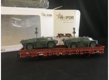 MARKLIN - KBS443 Train Carrier With 2 Fenner Reconnoissance Vehicles  (B22)