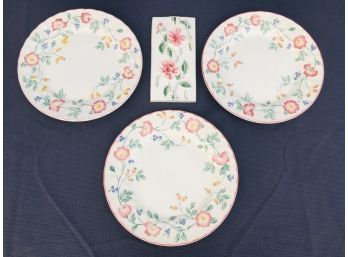 3 Briar Rose Dinner Plates From Churchill Made In Staffordshire England Floral - Spoon Rest Tile