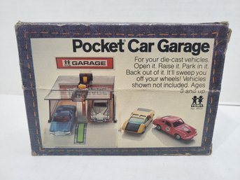 1978 Tomy Pocket Car Garage With The Box