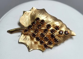 Autumn Leaf Faux Jewelled Topaz Gold Tone Unsigned Brooch Pin