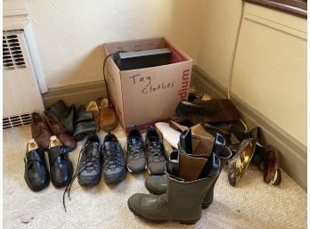 Mens & Womens Shoes & Accessory Lot