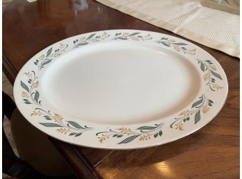 Cavalier Eggshell Plate - 15'W