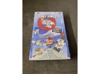 AFactory Sealed Looney Tunes Comic Ball Cards Series #1