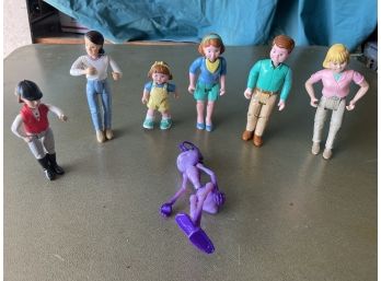 Lot Of 7 Plastic Toy Figures