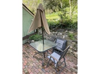 Outdoor Patio Set W/folding Chairs & Umbrella