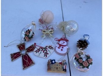 Lot 4 Of Christmas Ornaments