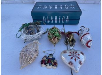 Lot 5 Of Christmas Ornaments