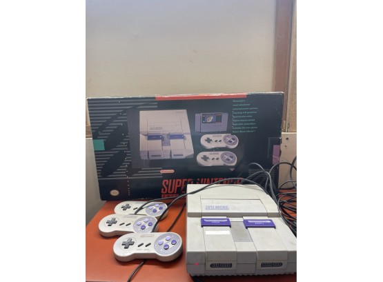 Super Nintendo Game System - All Cables & 3 Controllers & Box