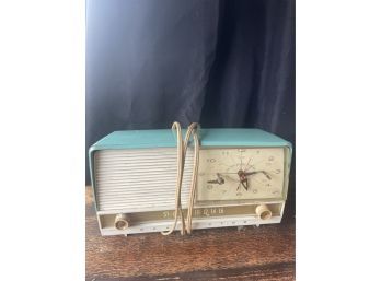 1953 RCA Vintage Clock Radio- Untested