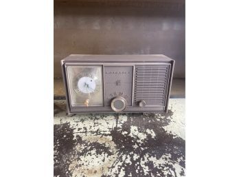Vintage Motorola Clock Radio- Untested