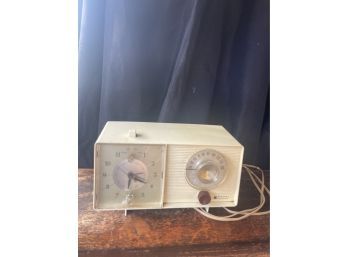 Vintage General Electric Clock Radio- Untested