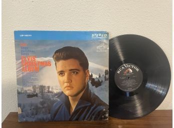 Elvis: Elvis' Christmas Album