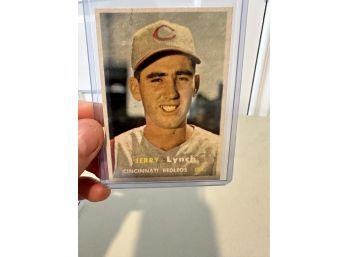 Original Topps 1957 Jerry Lynch Baseball Card