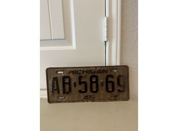 Vintage License Plate- 1945 Michigan