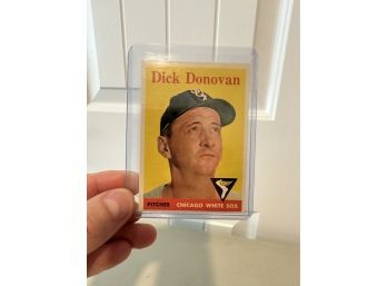 Original Topps 1958 Dick Donovan Baseball Card