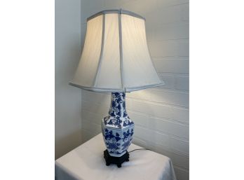 Vintage Blue And White Lamp - Works