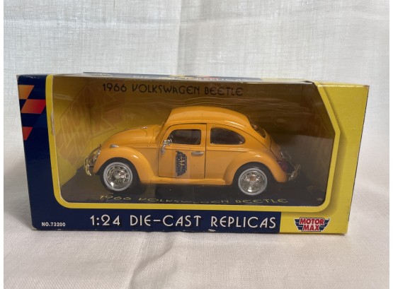 Motor Max 1:24 Scale 1966 VW Beetle - New In Box