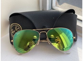 Pre Owned Ray Ban Sunglasses Green Tint