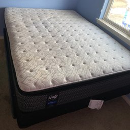 Sealy Queen Mattress And Box Spring