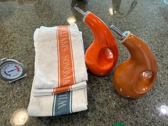 (2) Rachel Ray Oil Pitchers, William Sonoma Hand Towels And Mat