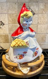 Vintage Hull Red Riding Hood Cookie Jar With Salt And Pepper Shakers