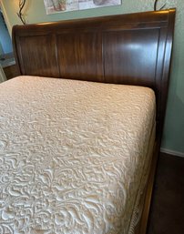 Thermarest Queen Bed In Wooden Sleigh Frame