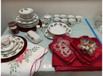 Christmas Holly Berry Dish Set With Table Linens, Charger Plates, Placemats And Napkin Ring
