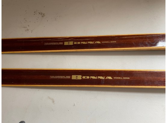 Bonna Model 2000 Cross Country Skis With Poles And Boots