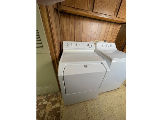 GE Electric Dryer (6 Months Old)