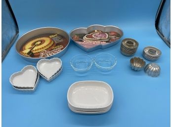 New Wilton Specialty Cake Pans