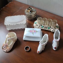 Lot30-1674 Occupied Japan Porcelain Shoes, Trinket Boxes, Vintage Lipstick Holder, Ring (maybe Copper)