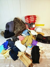 #376 Throws - Gloves - Hats - Socks & More