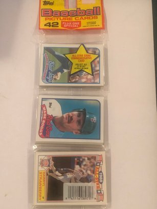 1989 Topps Rack Pack With HOF Boggs AND Ozzie Smith Showing!!