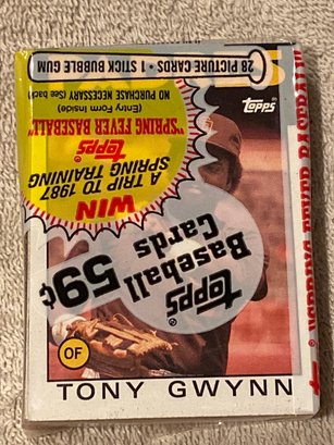 1986 Topps Cello Pack With Tony Gwynn Showing